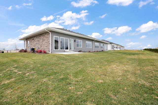 815 Heritage Woods Drive, Minooka, IL 60447