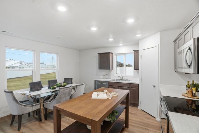 1618 E A St, Deer Park, WA 99006