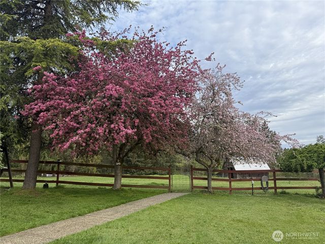2723 Key Peninsula Highway SW, Lakebay, WA 98349