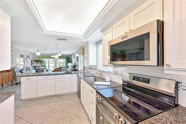 9505 COLONIAL DRIVE, Bradenton, FL 34210