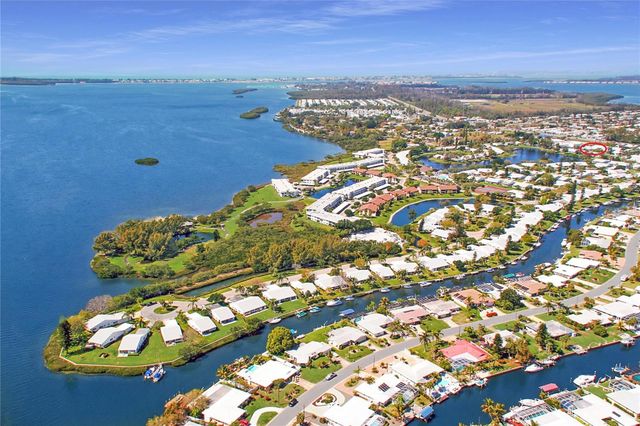 9505 COLONIAL DRIVE, Bradenton, FL 34210