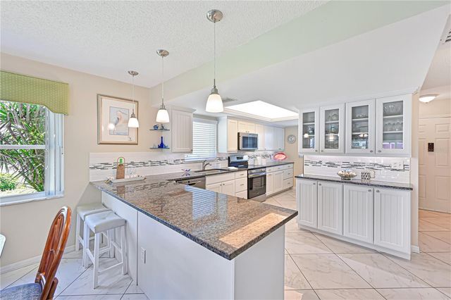 9505 COLONIAL DRIVE, Bradenton, FL 34210