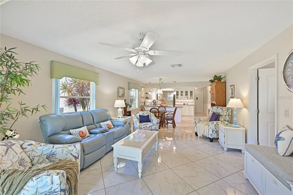 Image 17 of property listing at 9505 COLONIAL DRIVE, Bradenton, FL 34210