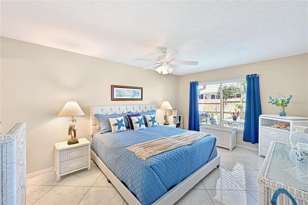 Image 18 of property listing at 9505 COLONIAL DRIVE, Bradenton, FL 34210