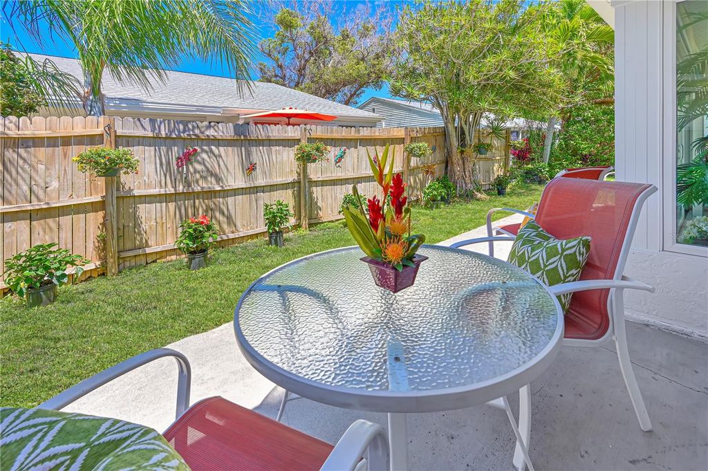 Image 29 of property listing at 9505 COLONIAL DRIVE, Bradenton, FL 34210