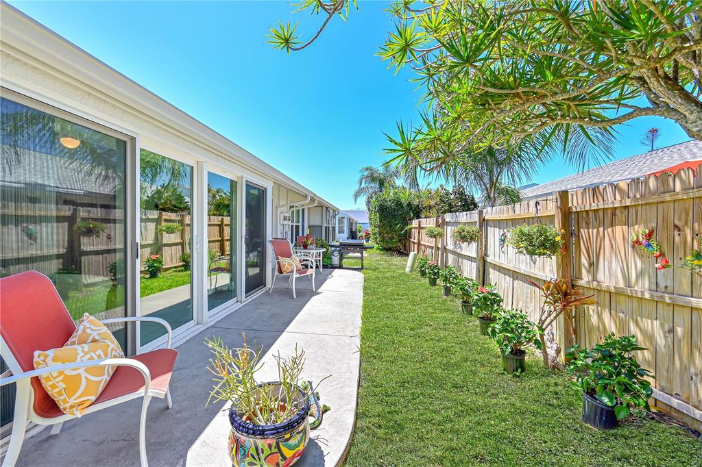 Image 30 of property listing at 9505 COLONIAL DRIVE, Bradenton, FL 34210