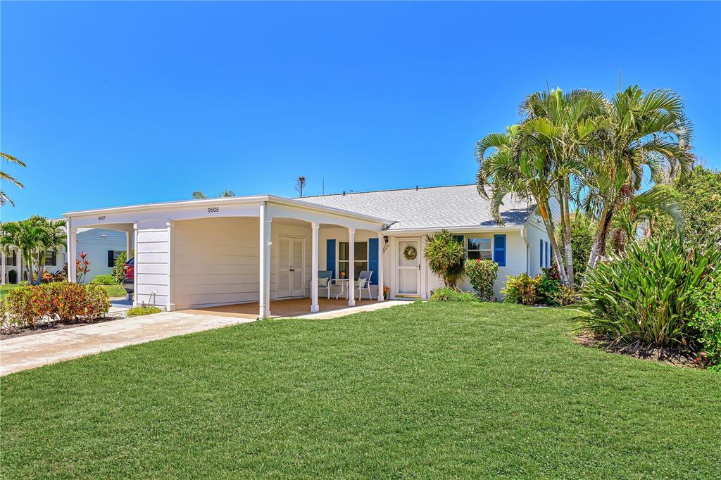 Image 5 of property listing at 9505 COLONIAL DRIVE, Bradenton, FL 34210