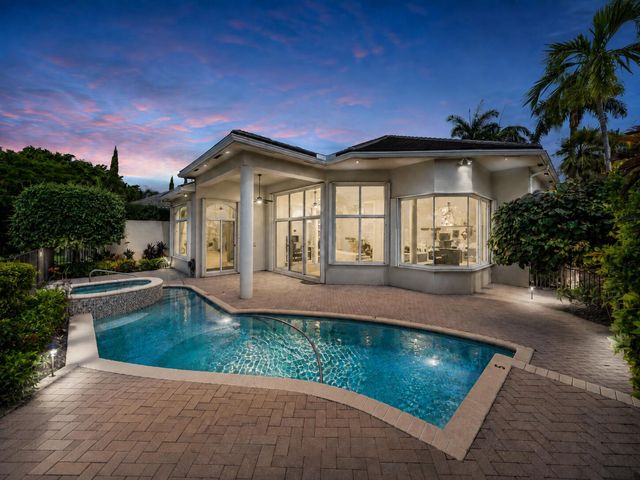 7700 Bella Verde Way, Delray Beach, FL 33446