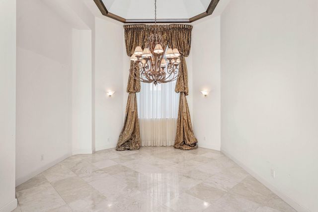 7700 Bella Verde Way, Delray Beach, FL 33446