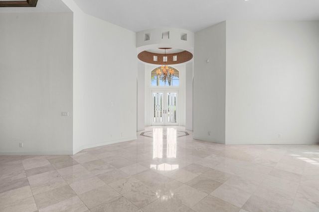 7700 Bella Verde Way, Delray Beach, FL 33446