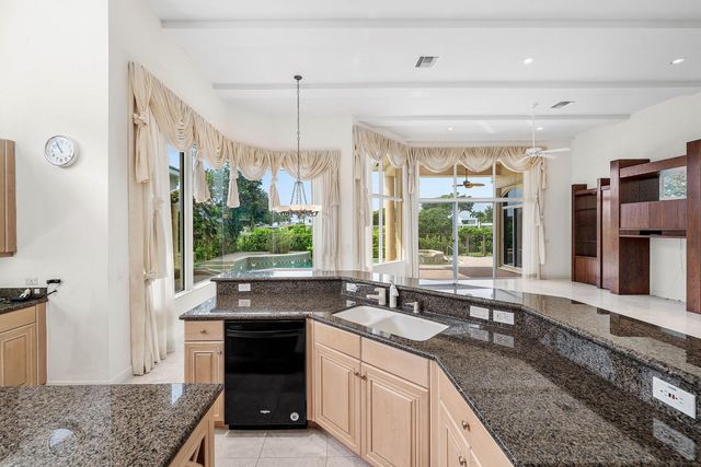 7700 Bella Verde Way, Delray Beach, FL 33446