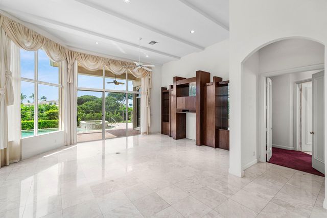 7700 Bella Verde Way, Delray Beach, FL 33446