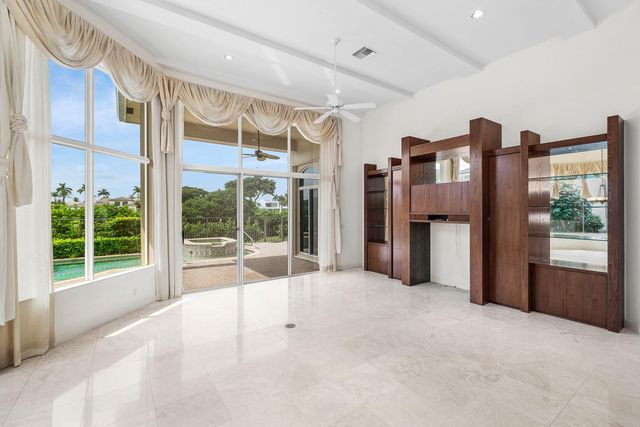 7700 Bella Verde Way, Delray Beach, FL 33446