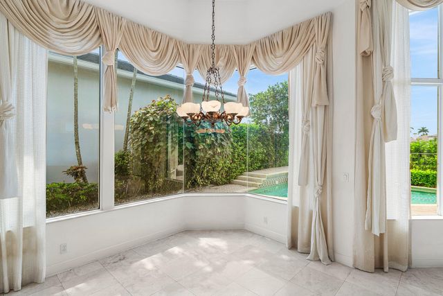 7700 Bella Verde Way, Delray Beach, FL 33446