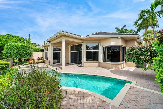 7700 Bella Verde Way, Delray Beach, FL 33446
