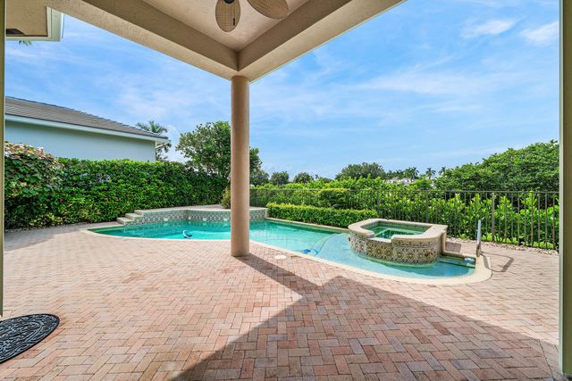 7700 Bella Verde Way, Delray Beach, FL 33446