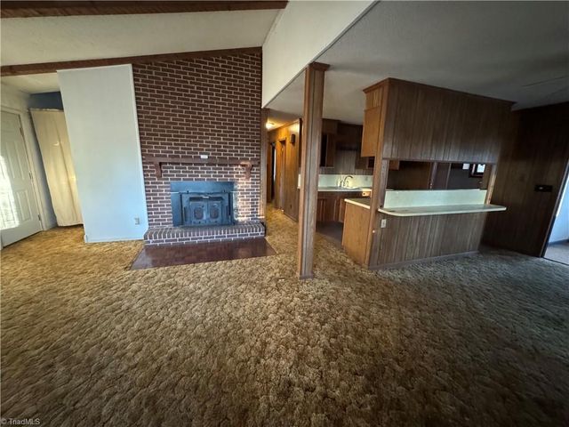 2906 Rhonswood Drive, Tobaccoville, NC 27050