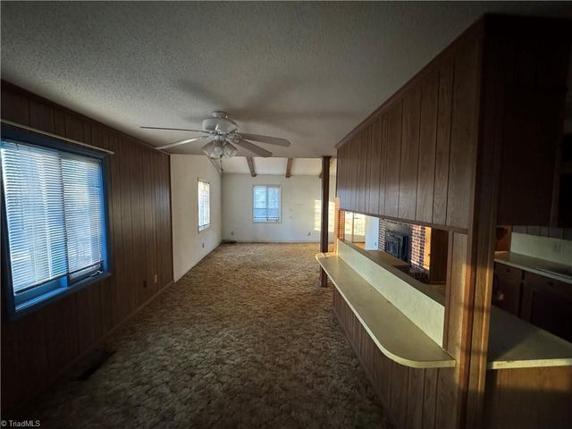 2906 Rhonswood Drive, Tobaccoville, NC 27050