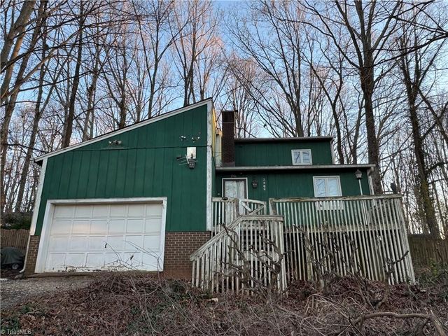 2906 Rhonswood Drive, Tobaccoville, NC 27050