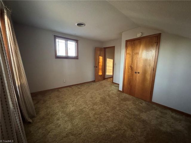 2906 Rhonswood Drive, Tobaccoville, NC 27050