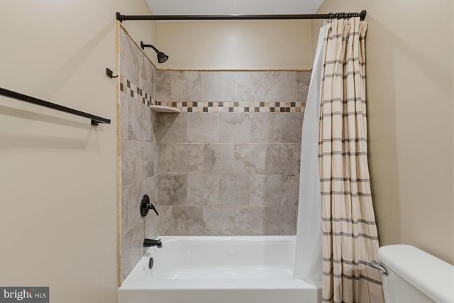 227 ZIEGLERVILLE RD, Schwenksville, PA 19473