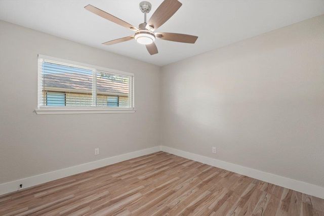 1313 Redbud TRL, Lockhart, TX 78644