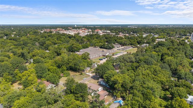 641 8th Street SE, Paris, TX 75460