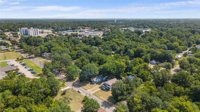 641 8th Street SE, Paris, TX 75460