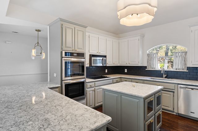 920 Cat Hollow Court, Keller, TX 76248