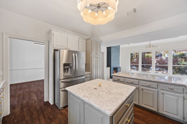 920 Cat Hollow Court, Keller, TX 76248