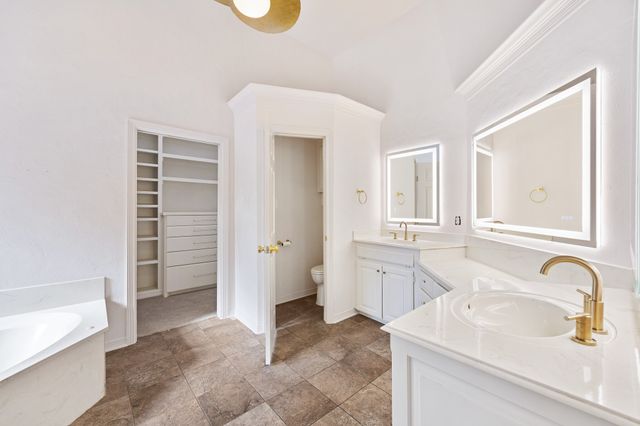 920 Cat Hollow Court, Keller, TX 76248