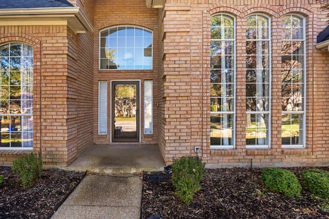 920 Cat Hollow Court, Keller, TX 76248