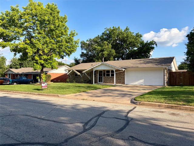 5712 Bonnie Wayne Street, Haltom City, TX 76117