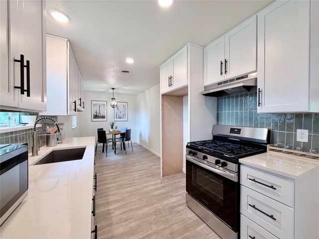 5712 Bonnie Wayne Street, Haltom City, TX 76117