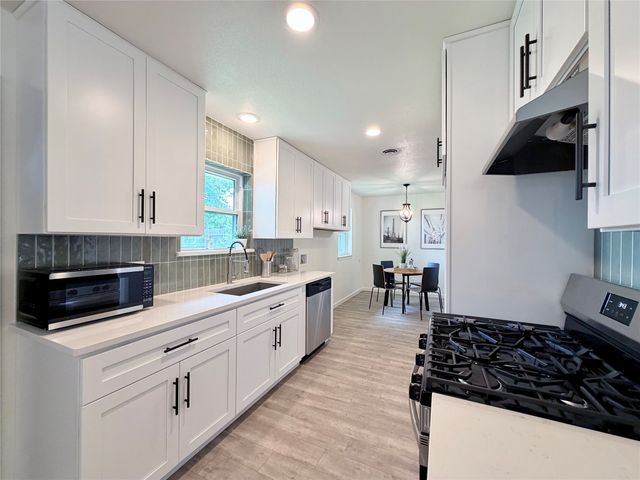 5712 Bonnie Wayne Street, Haltom City, TX 76117