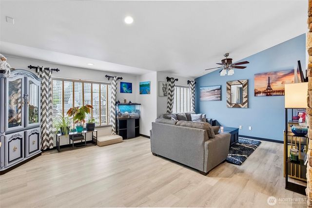19311 Valley View Dr, Arlington, WA 98223