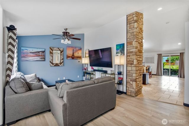19311 Valley View Dr, Arlington, WA 98223