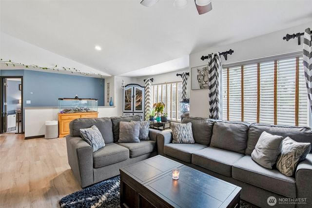 19311 Valley View Dr, Arlington, WA 98223