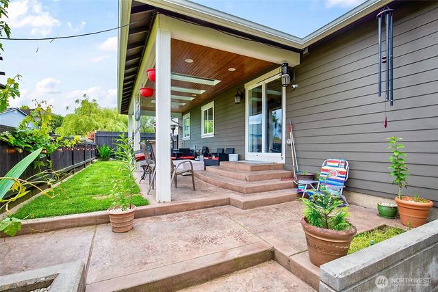 19311 Valley View Dr, Arlington, WA 98223