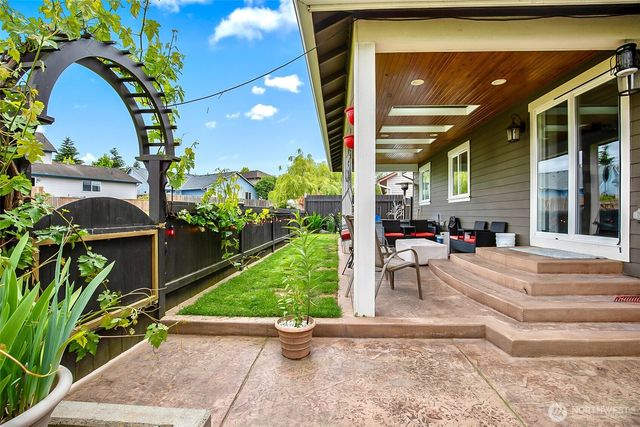 19311 Valley View Dr, Arlington, WA 98223
