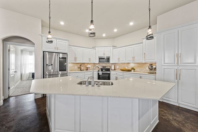 5703 Gunstock Road, Bentonville, AR 72713