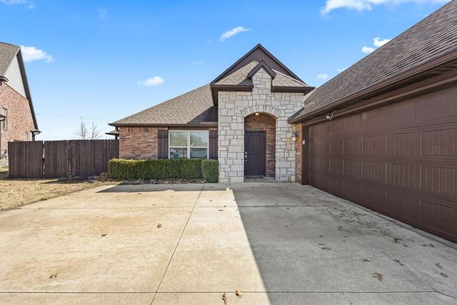 5703 Gunstock Road, Bentonville, AR 72713
