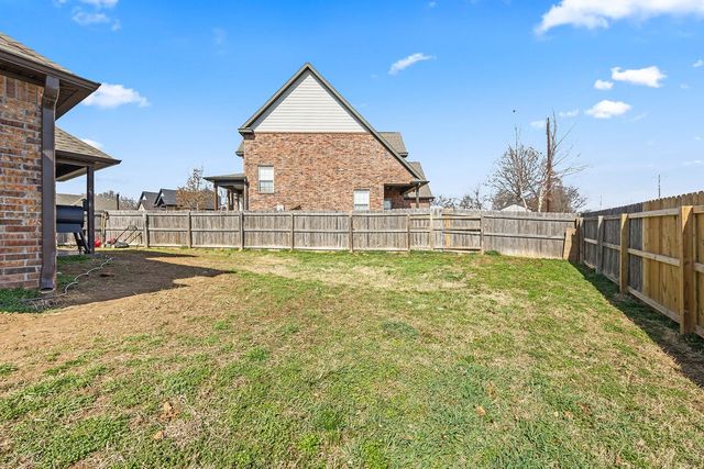 5703 Gunstock Road, Bentonville, AR 72713