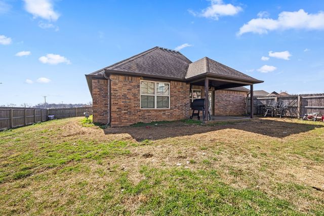5703 Gunstock Road, Bentonville, AR 72713