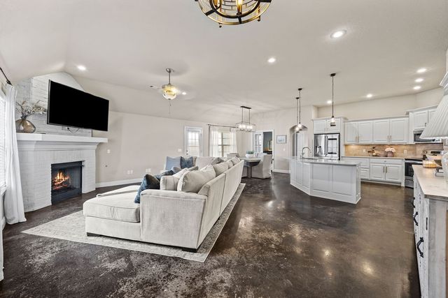 5703 Gunstock Road, Bentonville, AR 72713