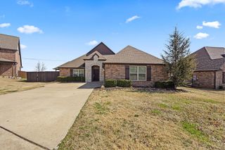 5703 Gunstock Road, Bentonville, AR 72713