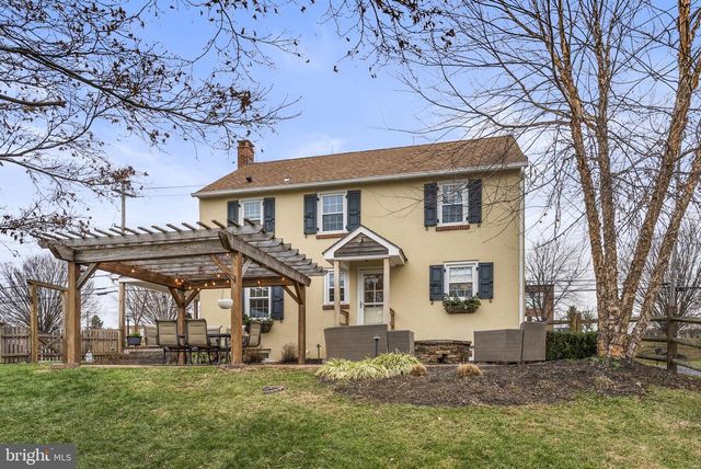 1776 W DOE RUN RD, Kennett Square, PA 19348