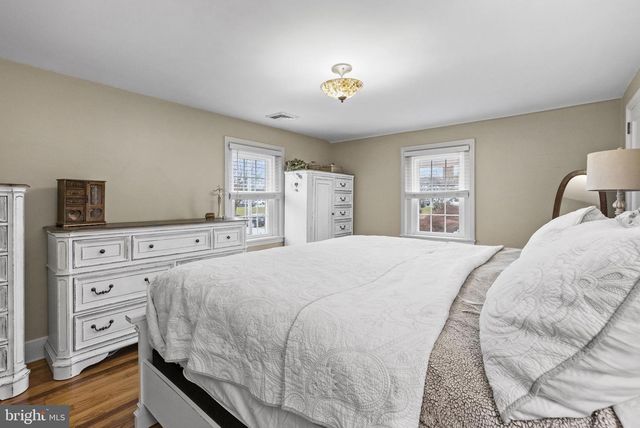 1776 W DOE RUN RD, Kennett Square, PA 19348