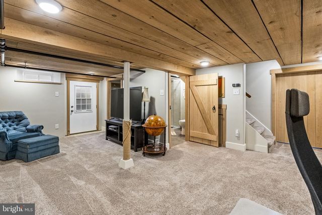 1776 W DOE RUN RD, Kennett Square, PA 19348