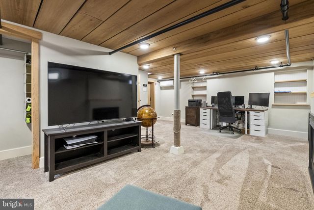 1776 W DOE RUN RD, Kennett Square, PA 19348